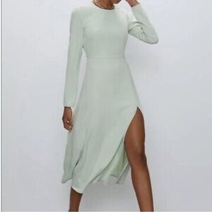 Aritiza Meghan Dress in Mint